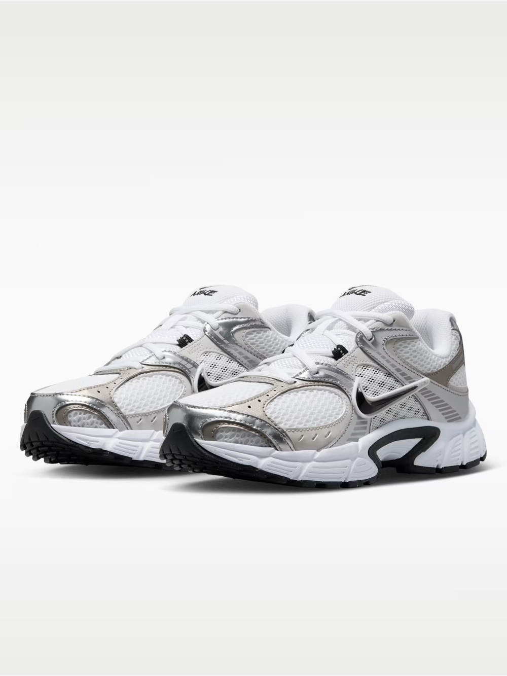 NEW Nike V5 RNR Sneakers Women's Silver Metallic Running Shoes HQ7901-107 NIB